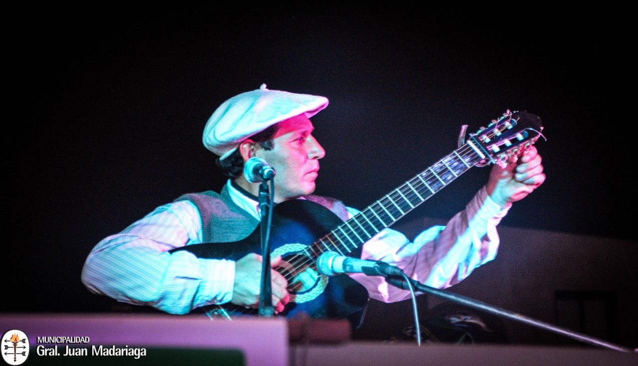 Folclore en los Barrios puso primera en el San Martn A