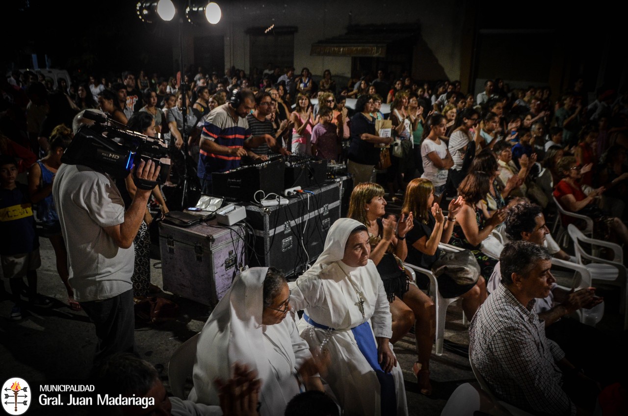 Exitoso desfile a beneficio del San Juan Bautista