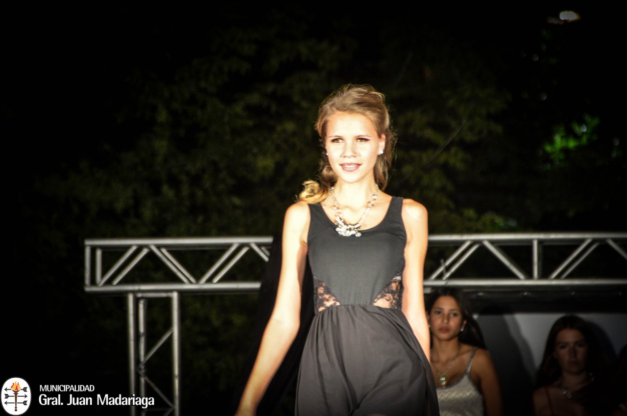 Exitoso desfile a beneficio del San Juan Bautista