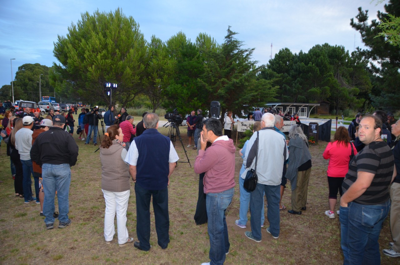 Acto en memoria de Jos Luis Cabezas