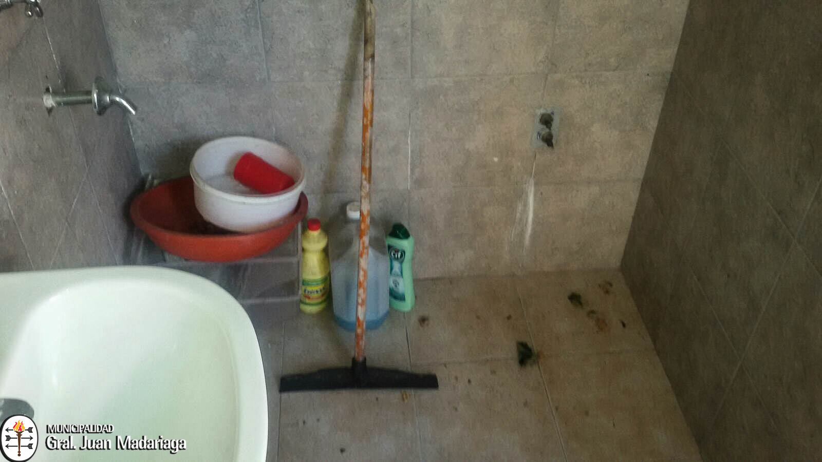 Hallaron en deplorable estado la casa municipal para estudiantes