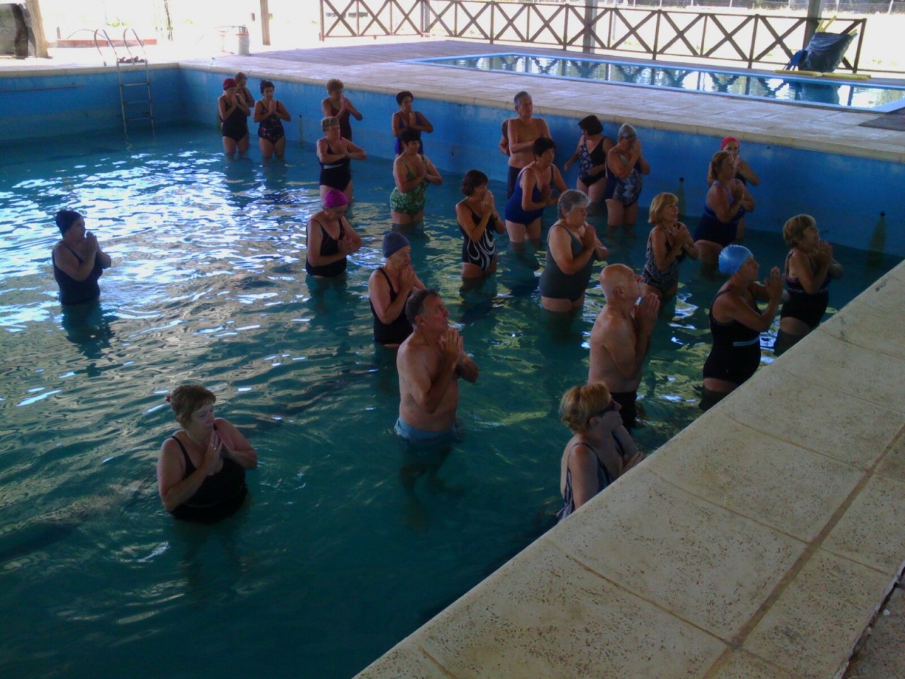 Se desarrollan con �xito las clases de aquagym dirigidas a los adultos