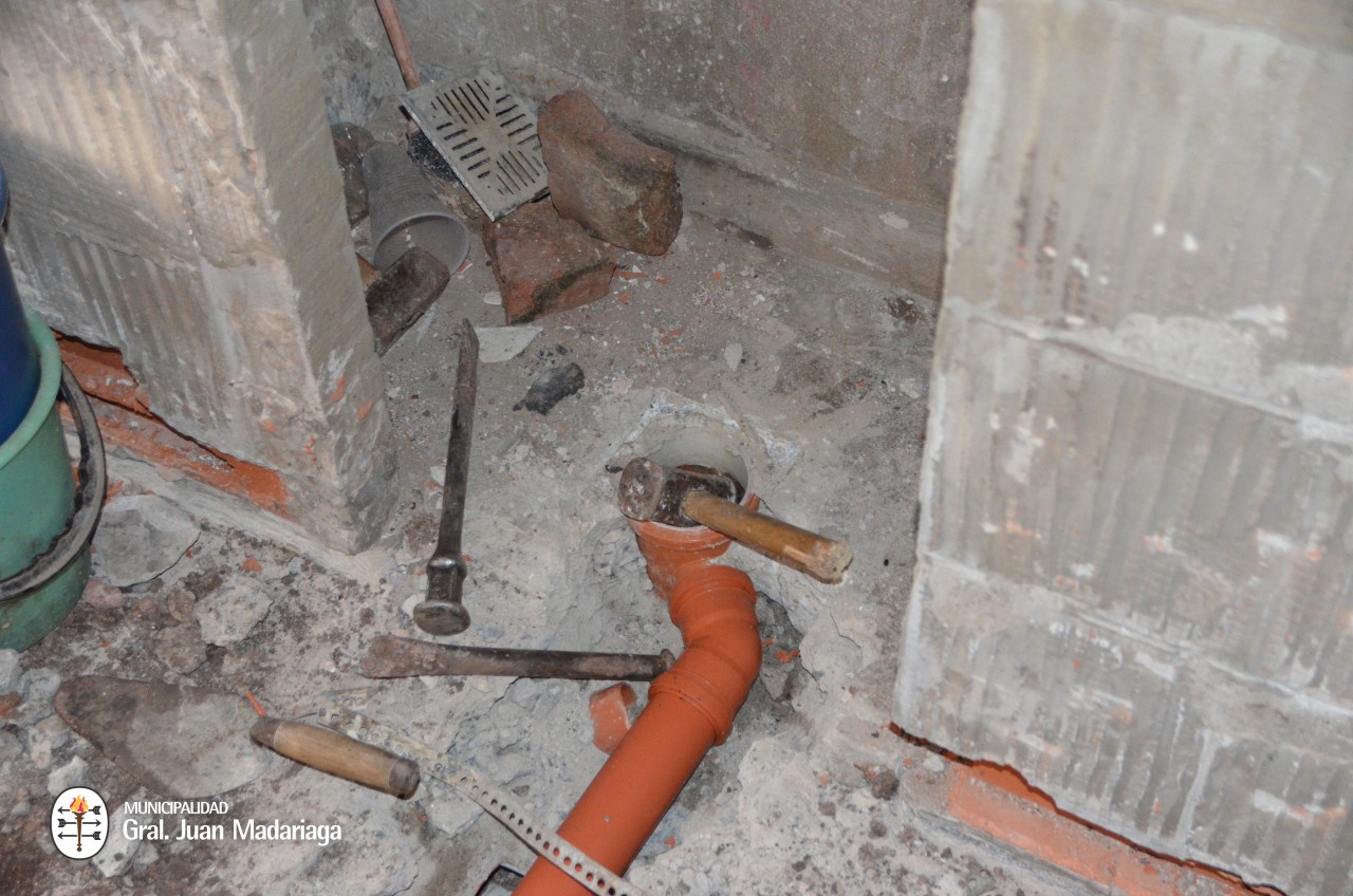 Avanza la obra de refaccin de los baos de la terminal de mnibus