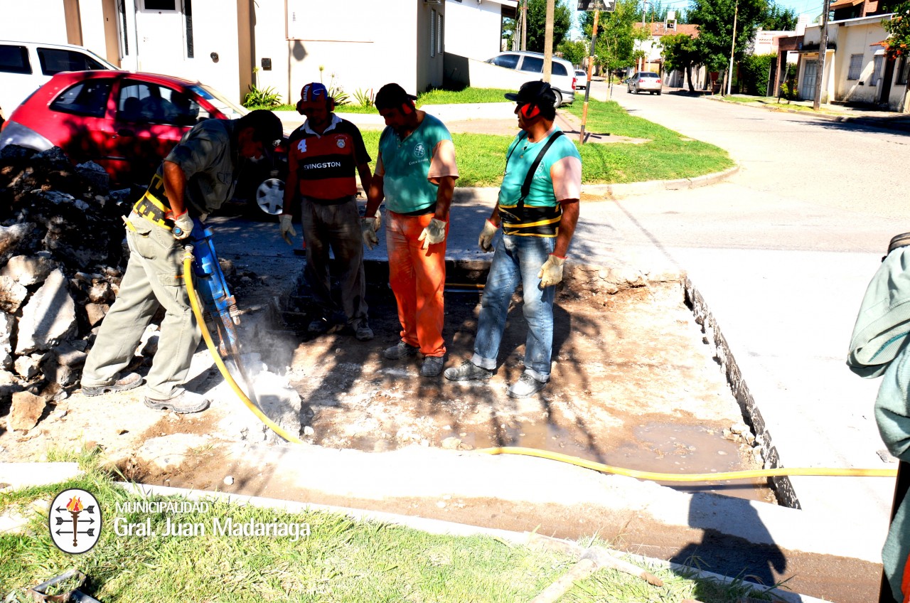 Contin�a el arreglo de baches en la ciudad