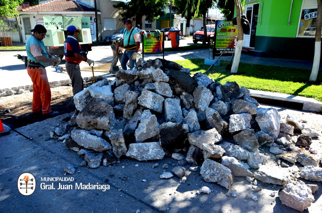 Contin�a el arreglo de baches en la ciudad