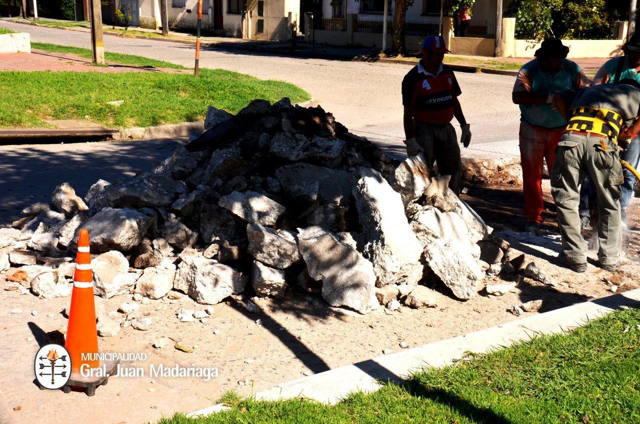 Contin�a el arreglo de baches en la ciudad