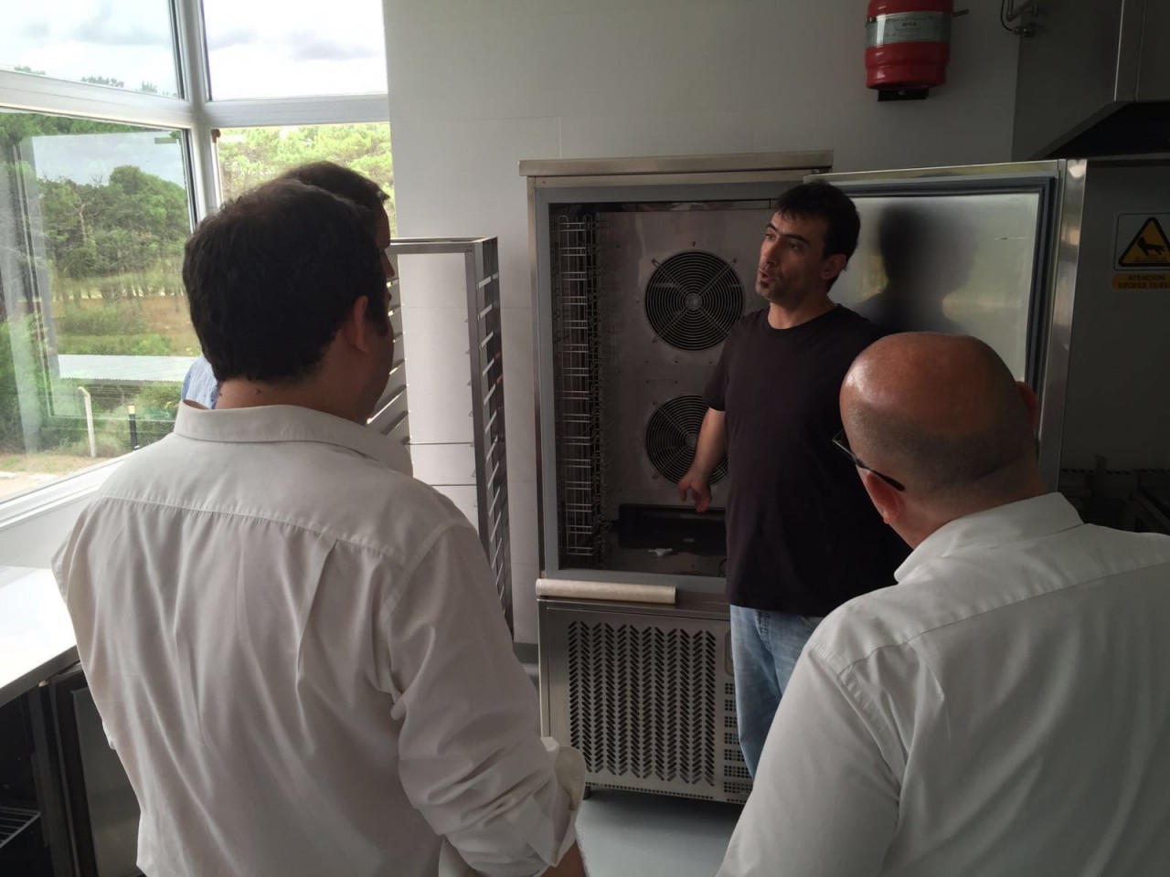 Convenio para entregar becas universitarias a madariaguenses