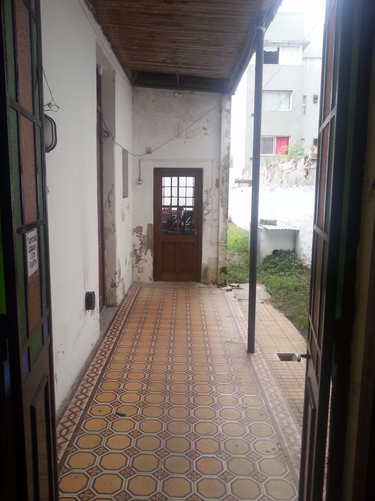 El intendente Santoro visito la casa de C.E.M.A.