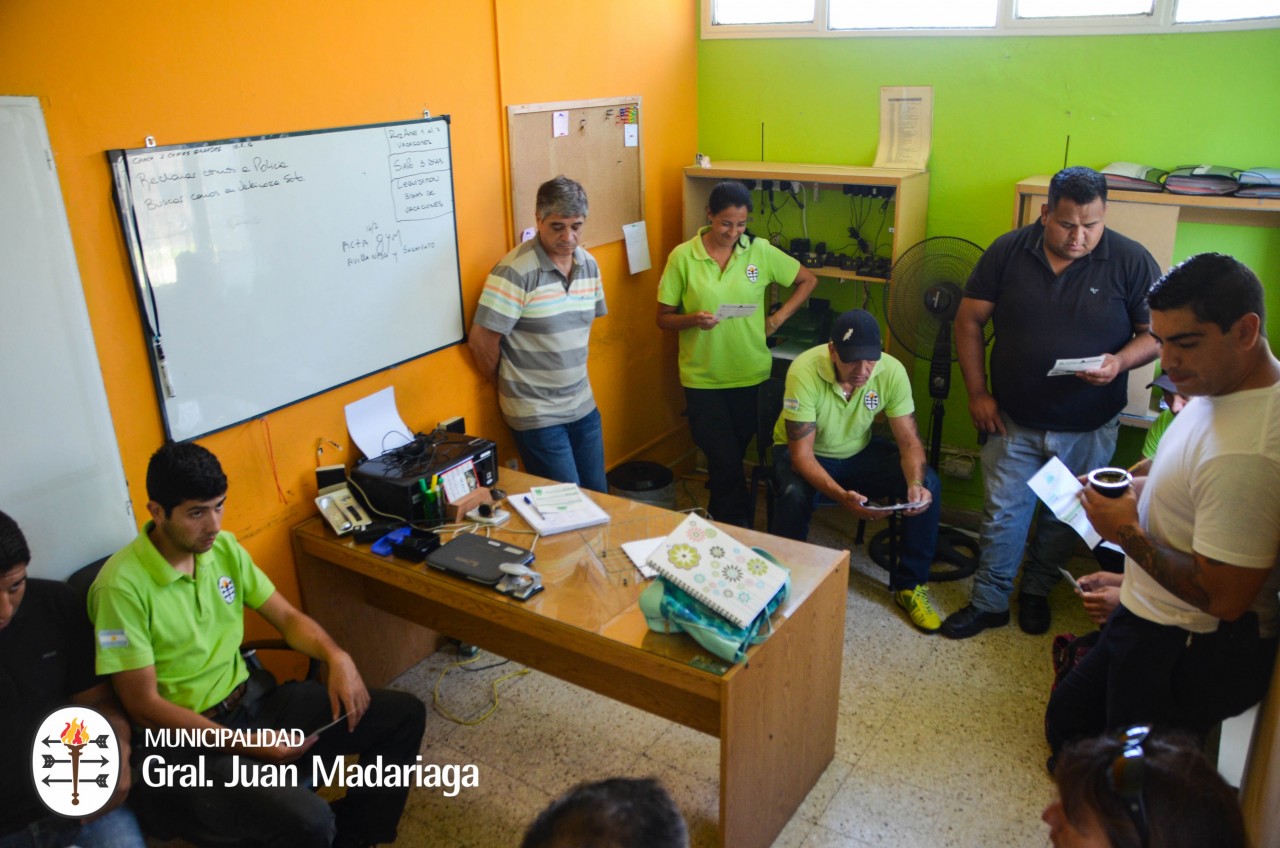 Capacitaron a agentes de trnsito para informar sobre la recoleccin d