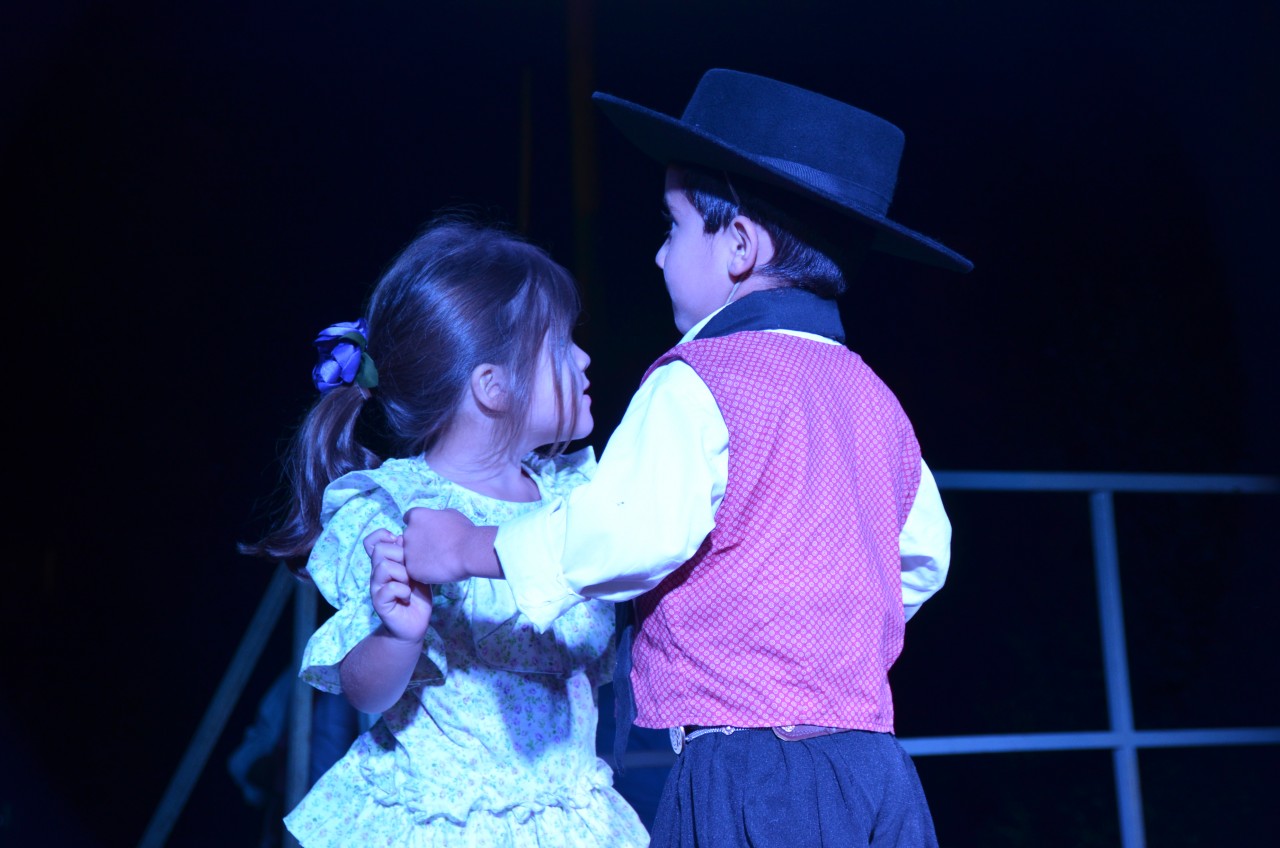 Folclore en los Barrios brill� en el Belgrano