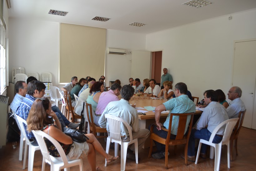 El intendente se reuni con los gremios y no descart que haya dos par