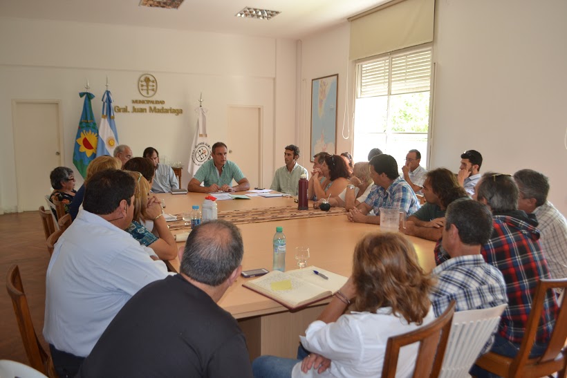 El intendente se reuni con los gremios y no descart que haya dos par