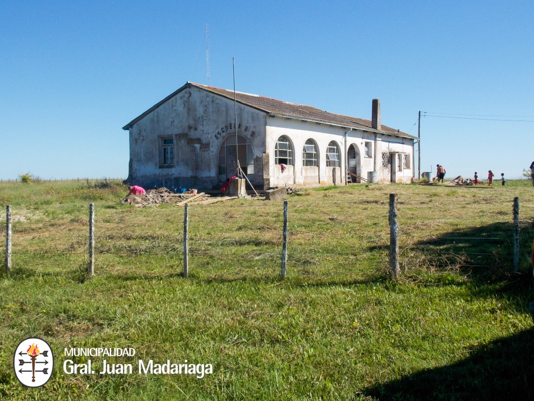 Santoro recorri las obras para reabrir la Escuela de To Domingo