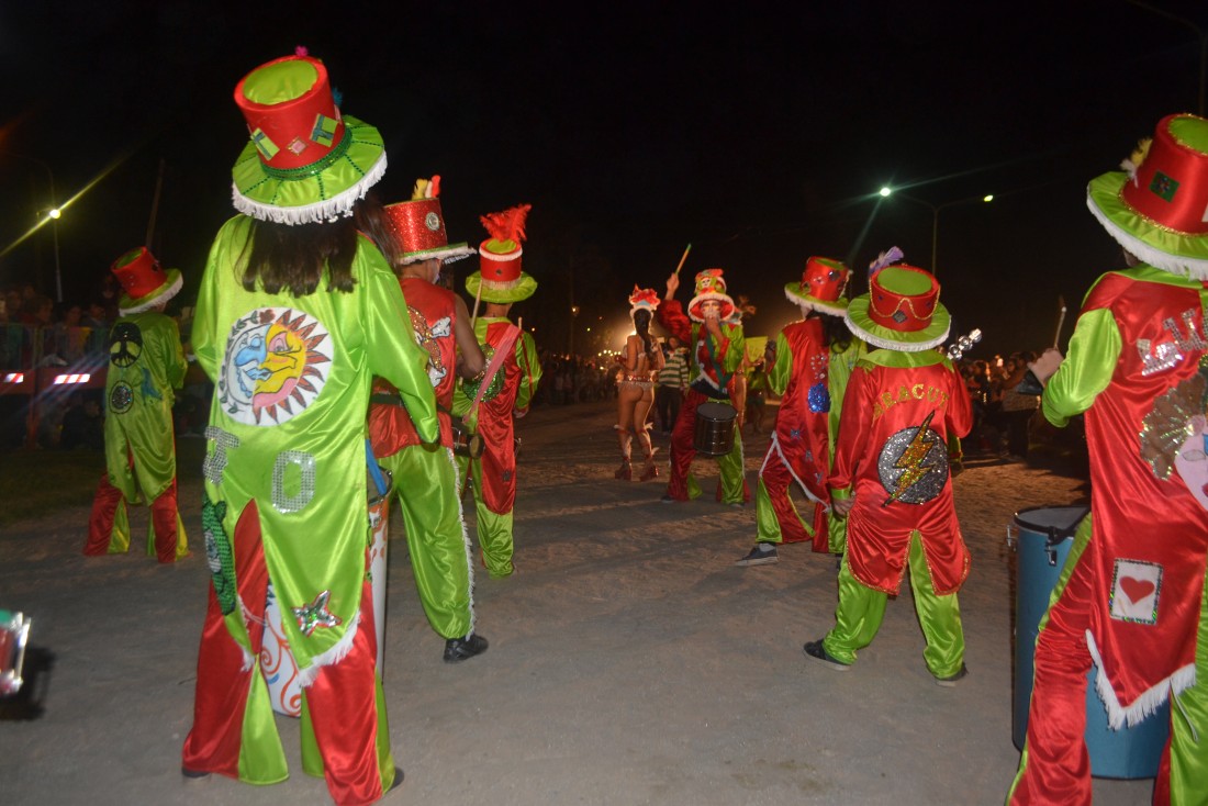 Multitudinario cierre de los carnavales 2016