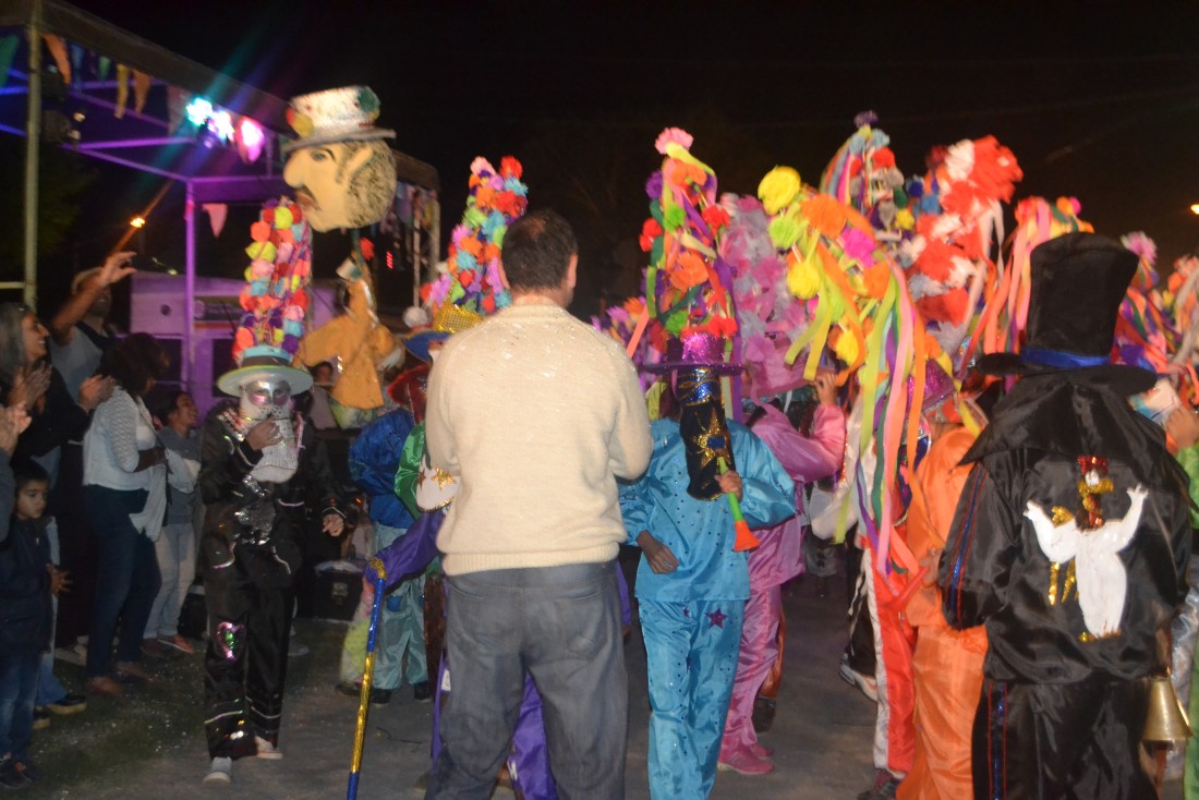 Multitudinario cierre de los carnavales 2016