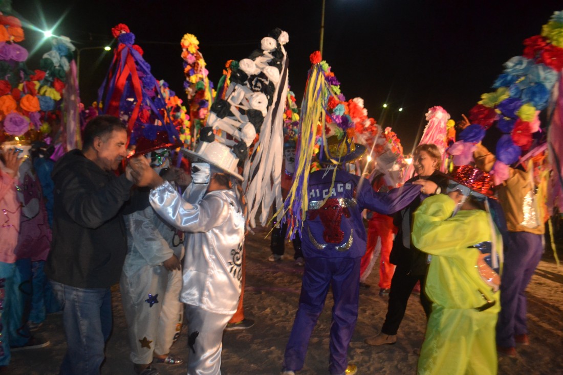 Multitudinario cierre de los carnavales 2016