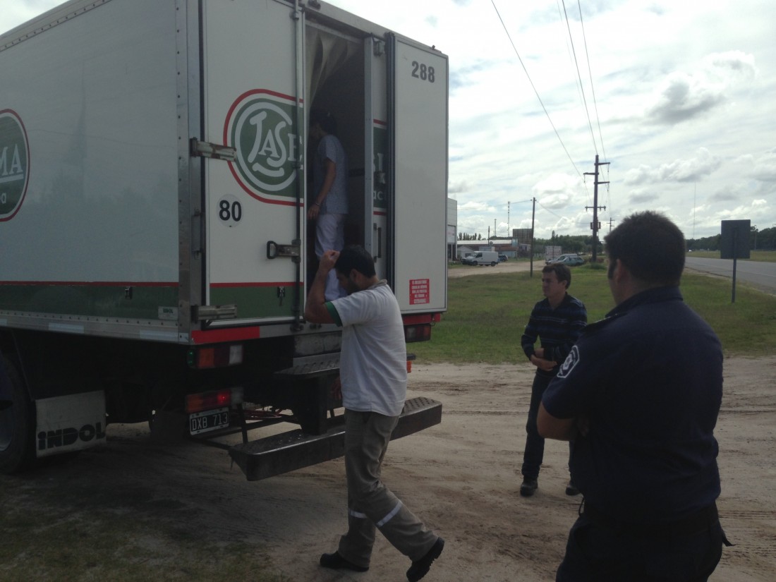 Decomisaron un camin de la Serenisima  en la delegacin del frente de
