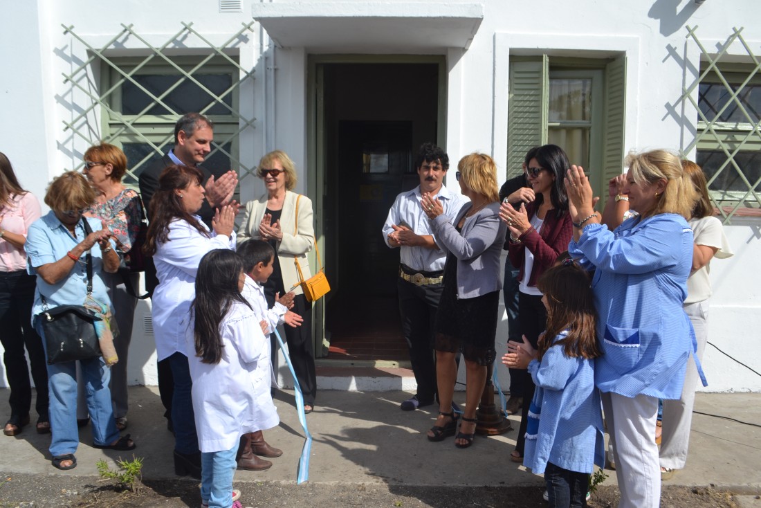 Reabri la escuela de To Domingo