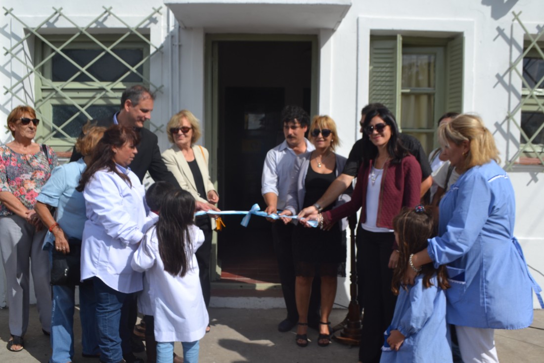 Reabri la escuela de To Domingo