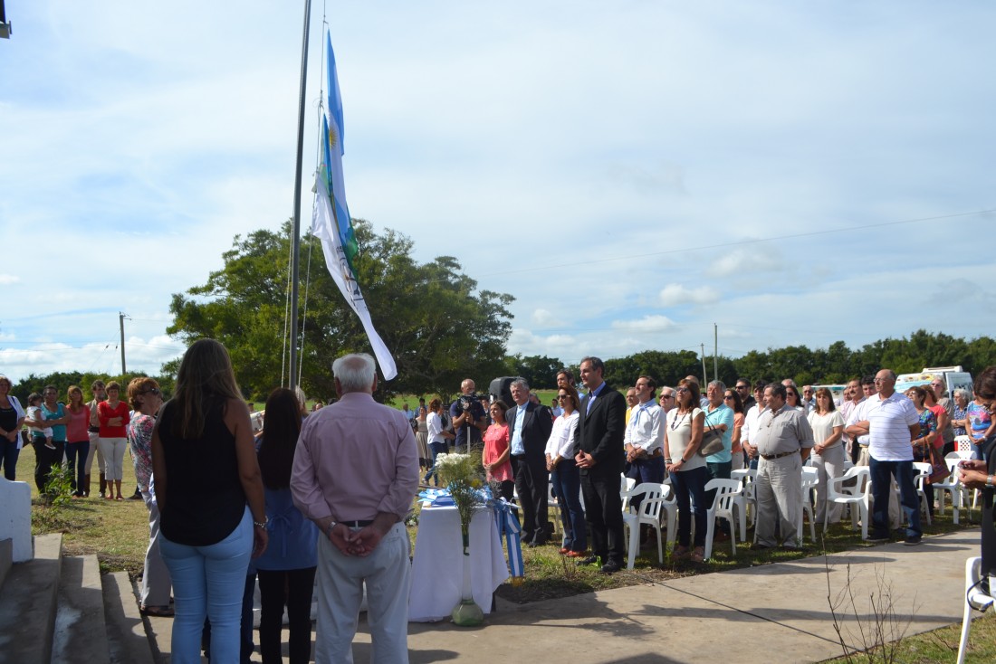 Reabri la escuela de To Domingo