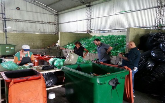 Empresa privada se suma al compromiso de Madariaga de reciclar