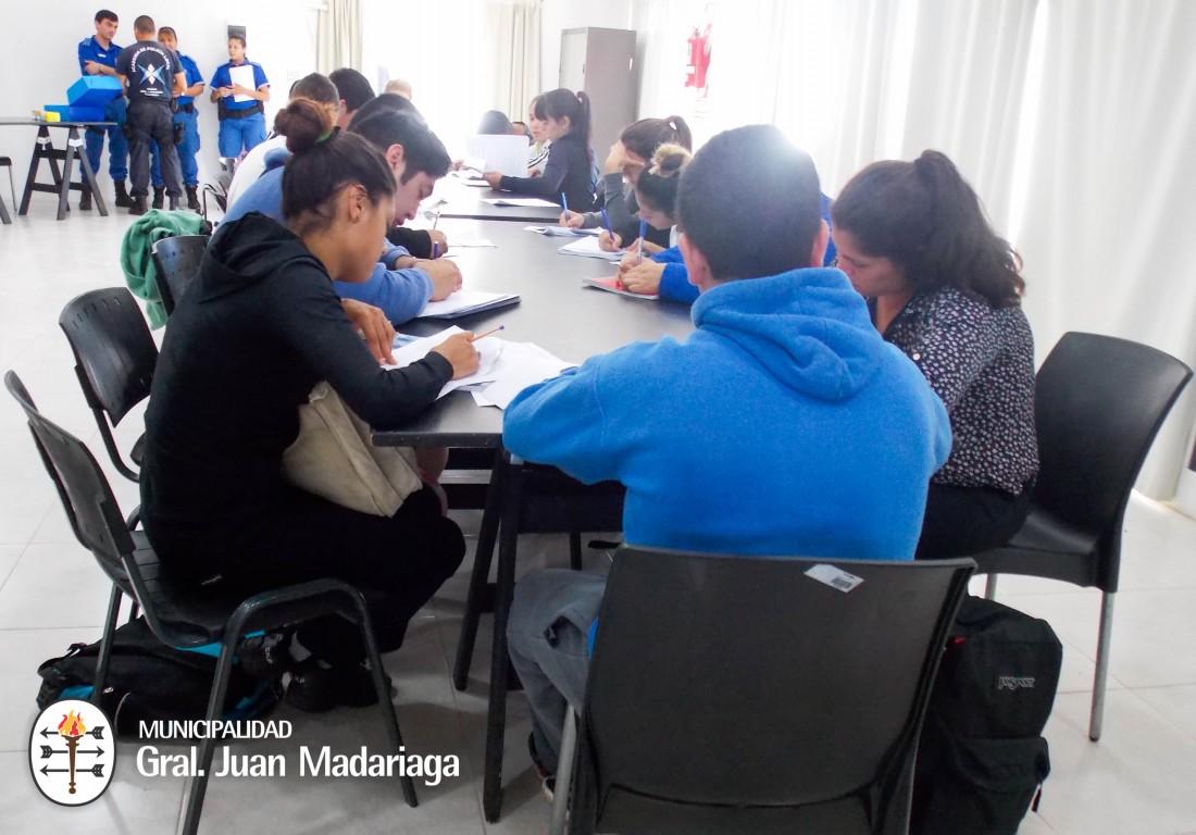 Ms de 30 aspirantes a la Polica Local rindieron el examen de ingreso