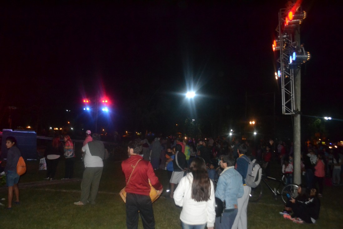 Qued inaugurado el nuevo sistema lumnico del Parque Anchorena