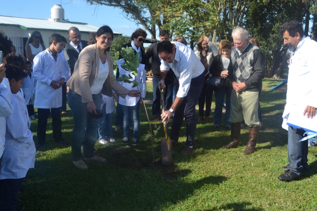 La Escuela Rural del Paraje Medalandcelebr su aniversario N 60