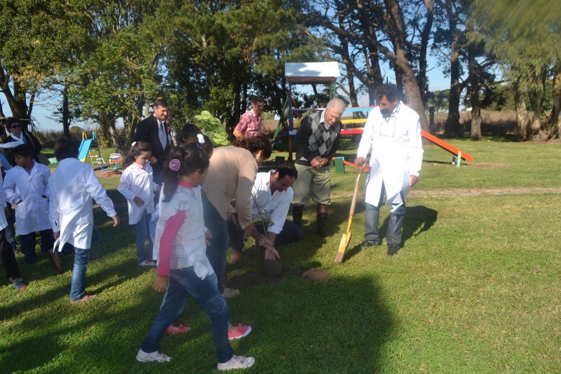 La Escuela Rural del Paraje Medalandcelebr su aniversario N 60