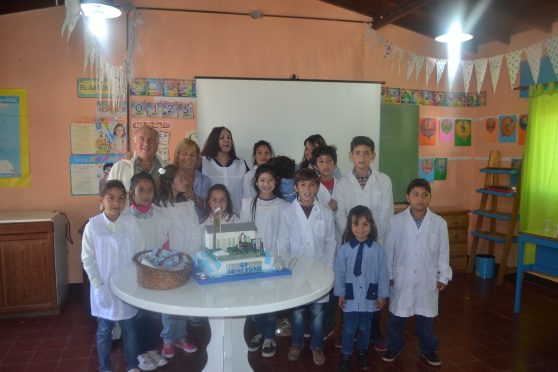 La Escuela Rural del Paraje Medalandcelebr su aniversario N 60