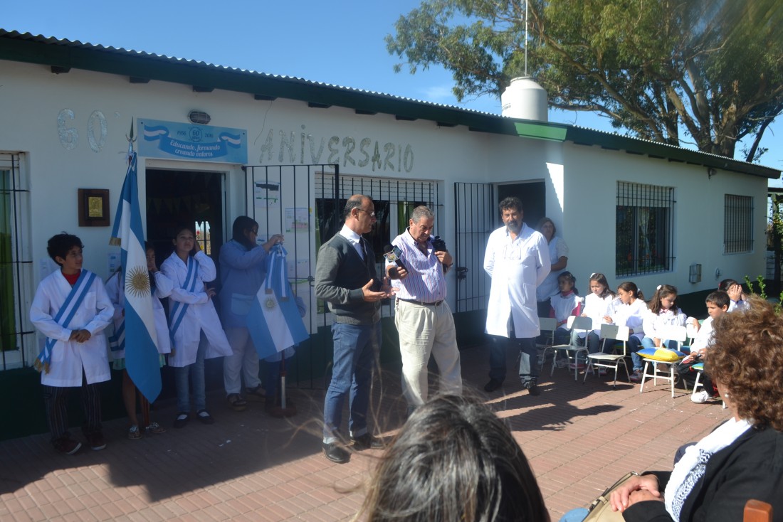 La Escuela Rural del Paraje Medalandcelebr su aniversario N 60