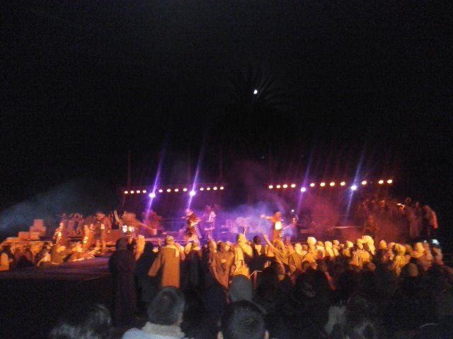 Bajo la lluvia se despidi La Pasin