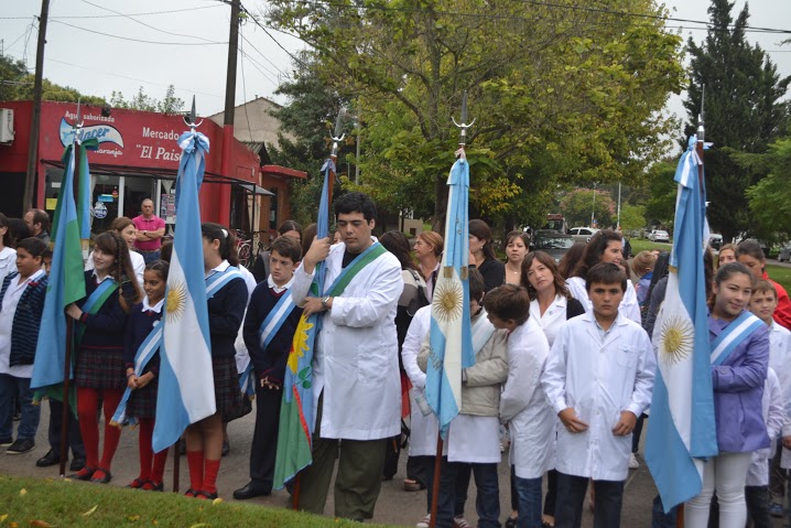 Homenaje a los hroes de Malvinas