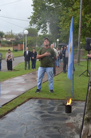 Homenaje a los hroes de Malvinas