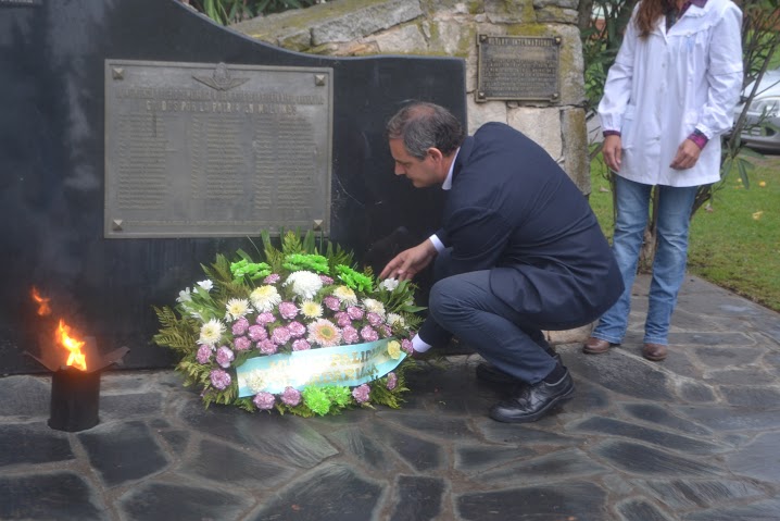 Homenaje a los hroes de Malvinas