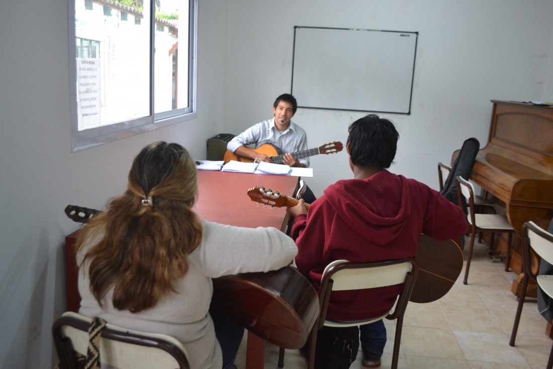 Iniciaron las actividades en la Escuela Municipal de Bellas Artes Divi