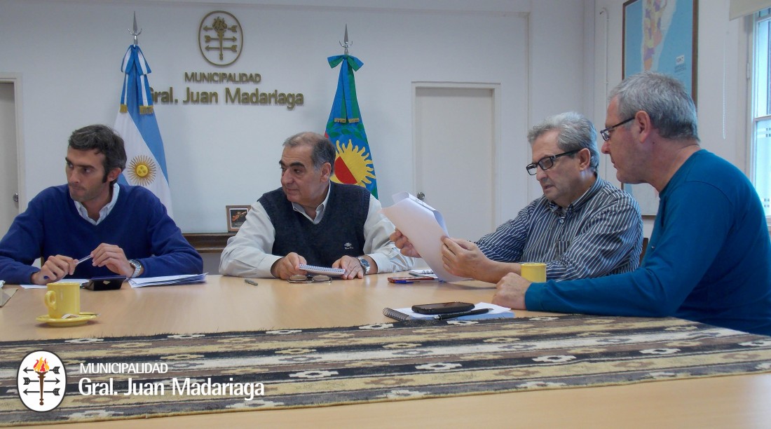 Negocian el pago de otra deuda para culminar obras en la residencia de