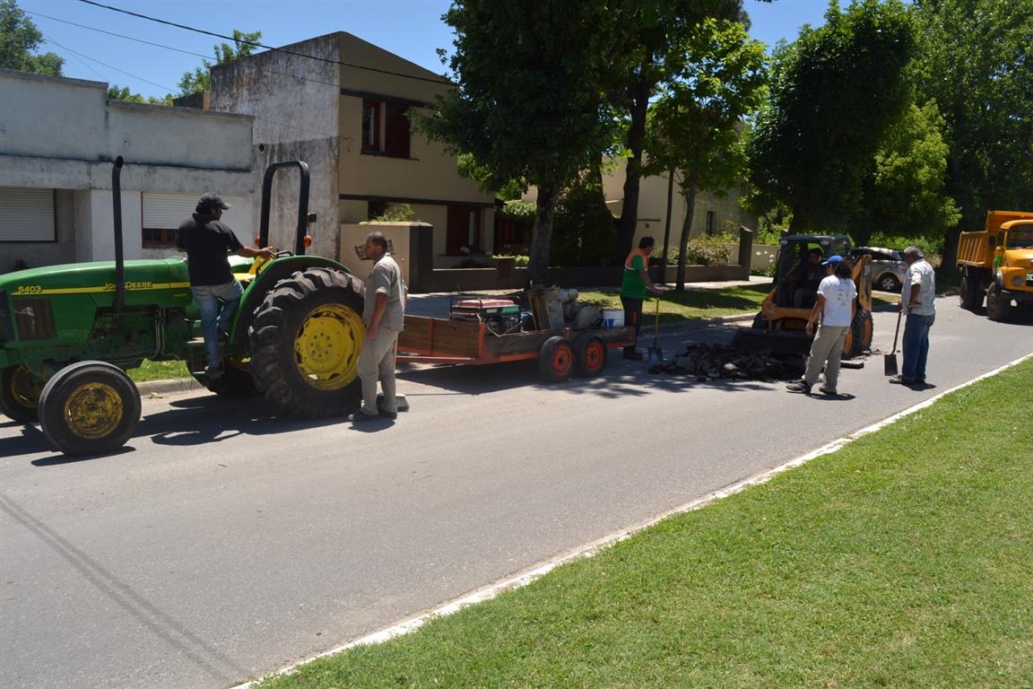 Se realizaron bacheos de carpeta asf�ltica