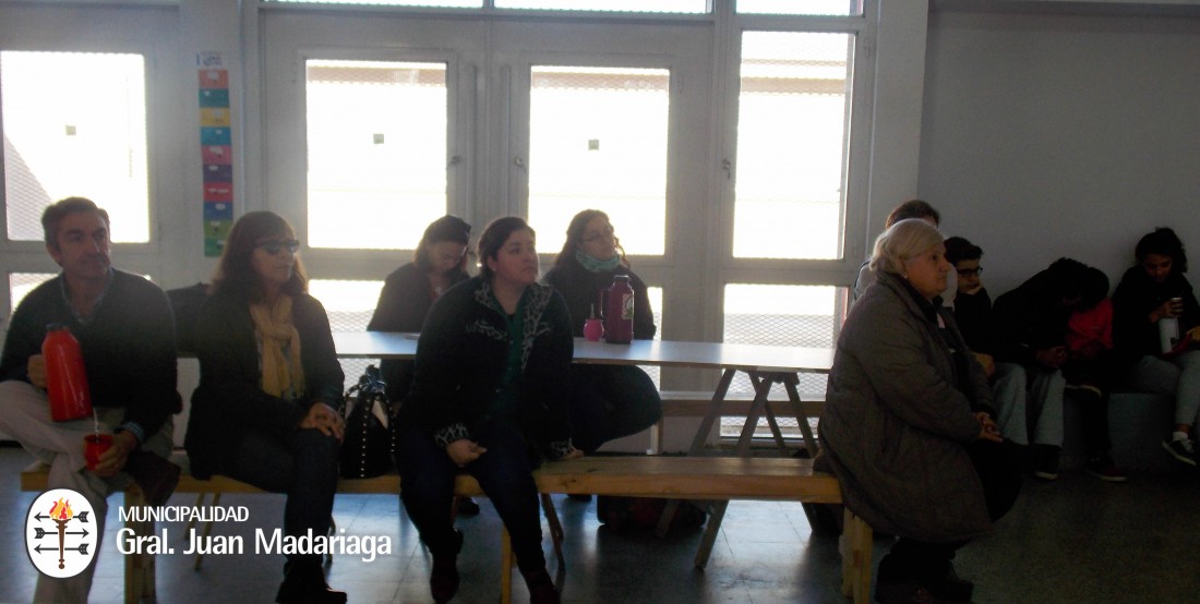 Se realizó la charla sobre el uso de agroquímicos en la Escuela Agrari