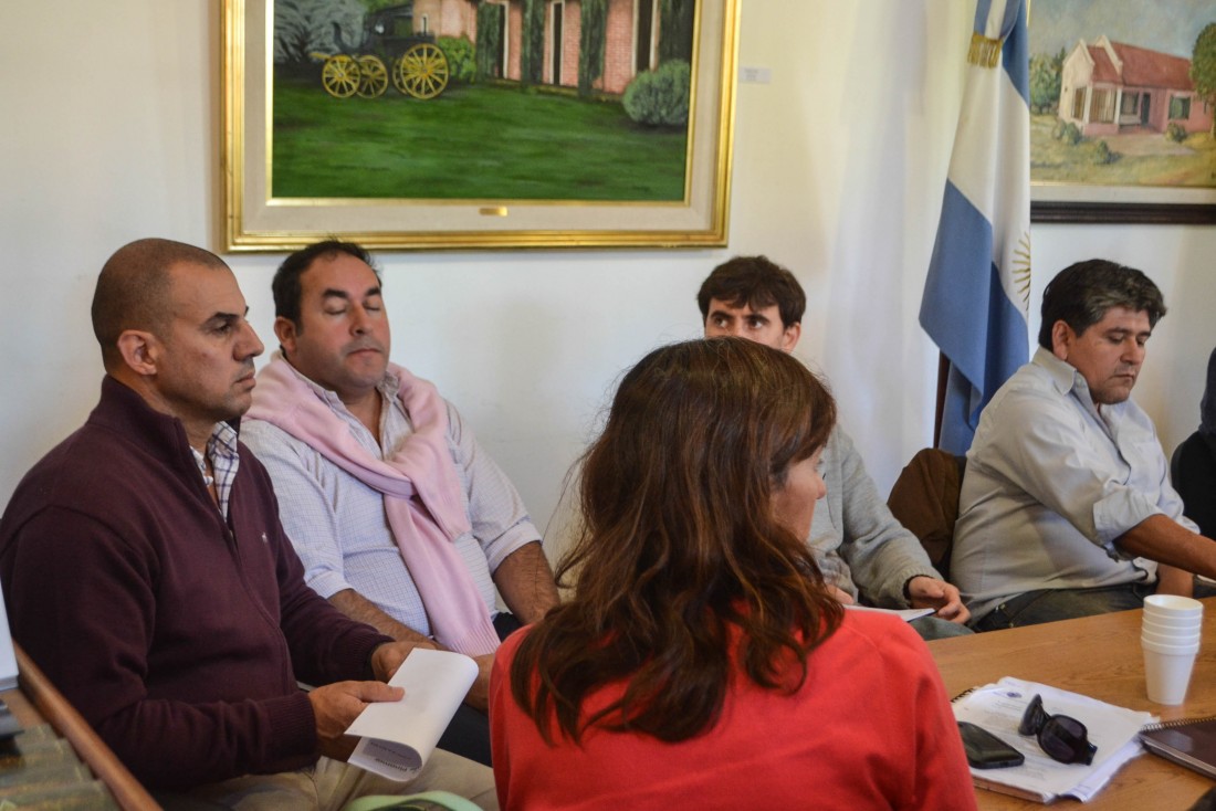 Intendentes estudian el armado de un consorcio para controlar la dispo