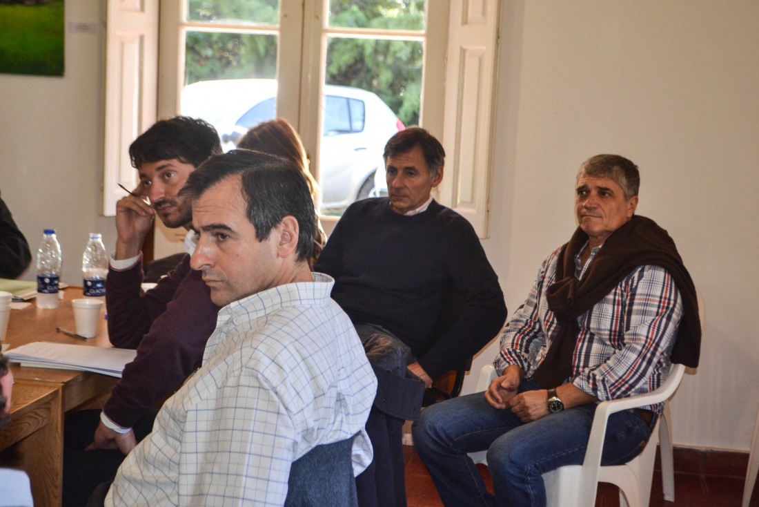 Intendentes estudian el armado de un consorcio para controlar la dispo