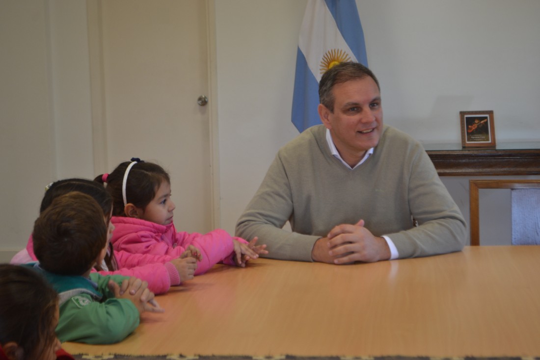 Alumnos del Jardn 903 se reunieron con el intendente