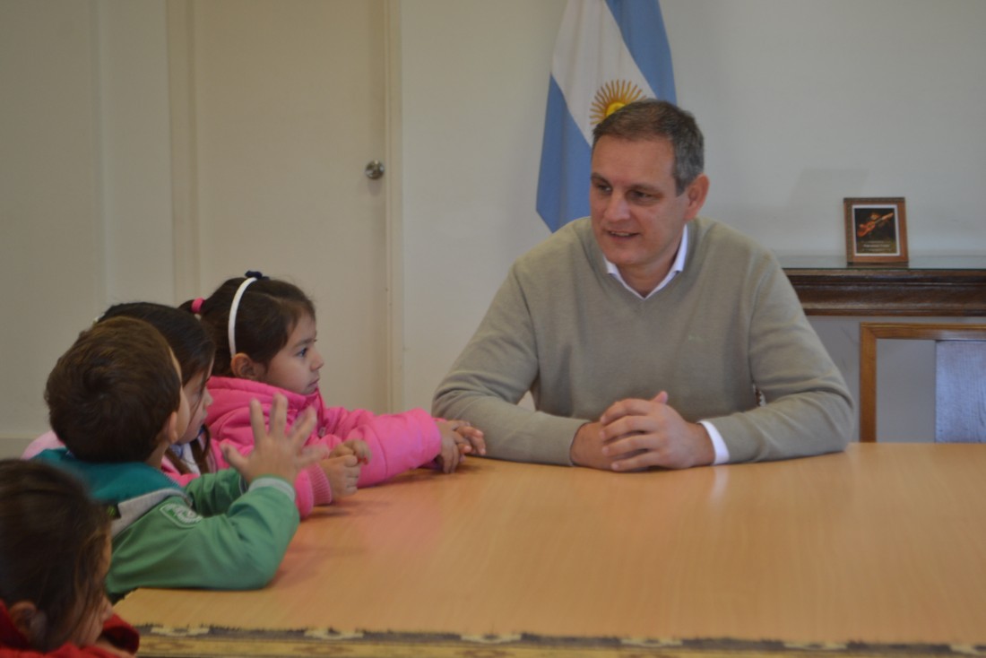 Alumnos del Jardn 903 se reunieron con el intendente