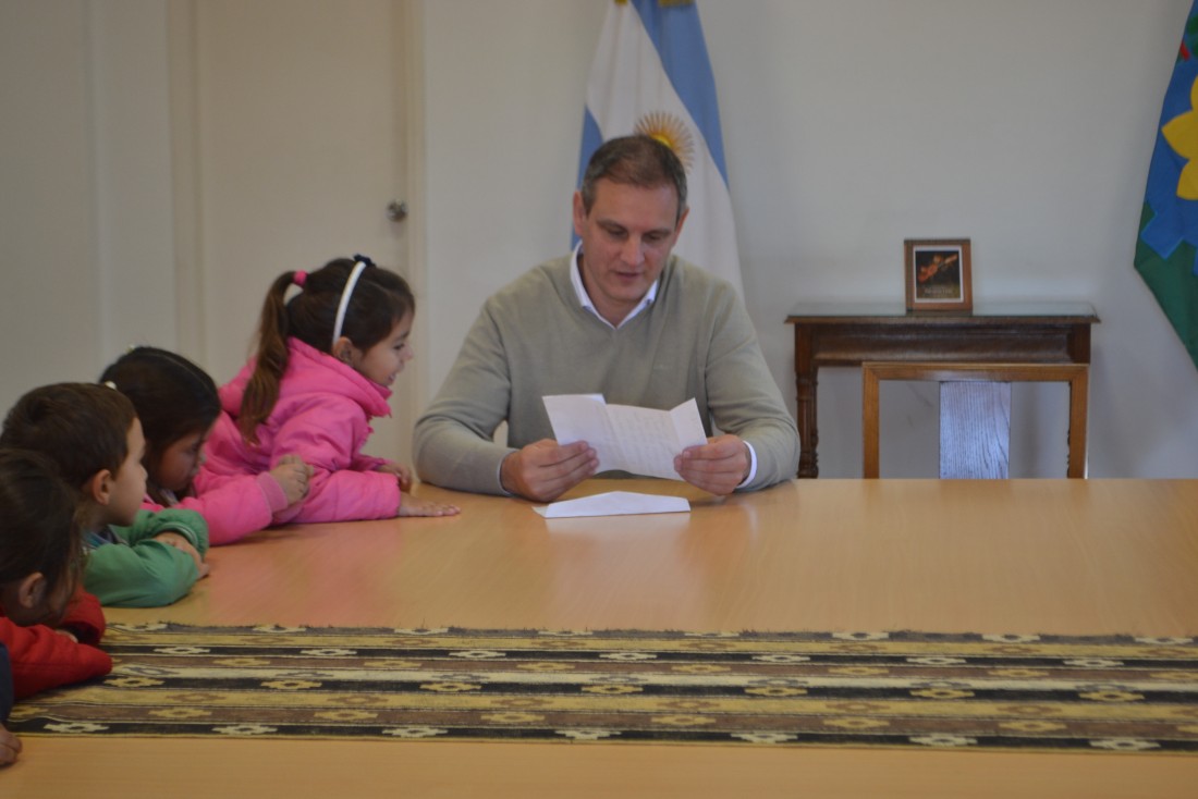 Alumnos del Jardn 903 se reunieron con el intendente