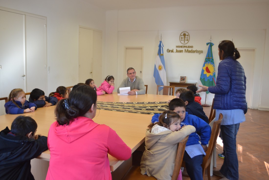 Alumnos del Jardn 903 se reunieron con el intendente
