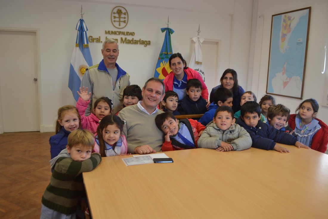 Alumnos del Jardn 903 se reunieron con el intendente