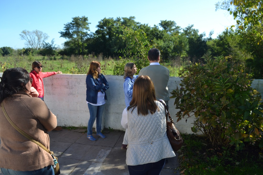 Santoro se reuni con directivos y  representantes de la cooperadora d