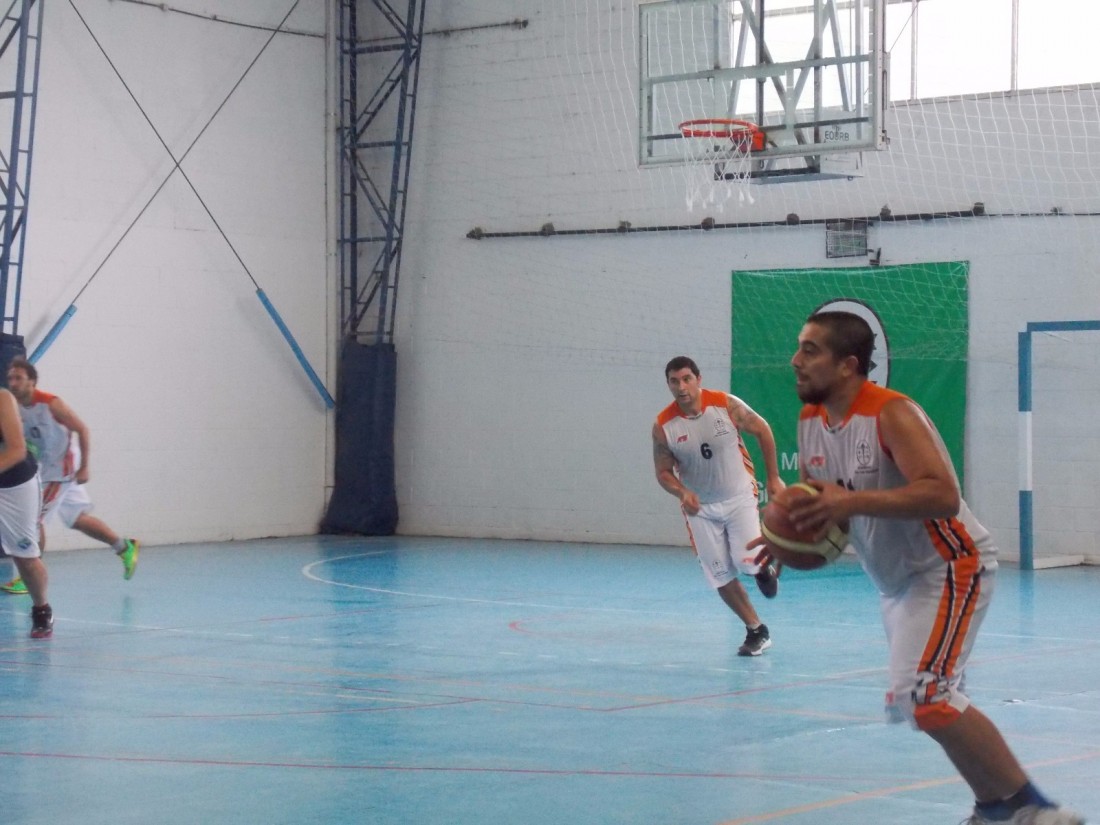 Madariaga cay� ante Pinamar en la apertura de la Liga Costera