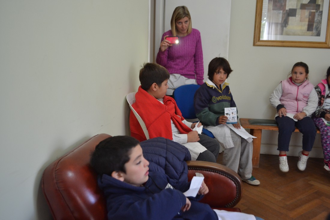 El intendente recibi visitashoy: chicos de la escuela 20