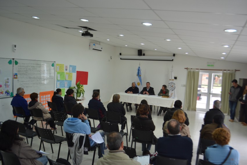 Se realiz� el pago a los 32 beneficiarios de las becas municipales